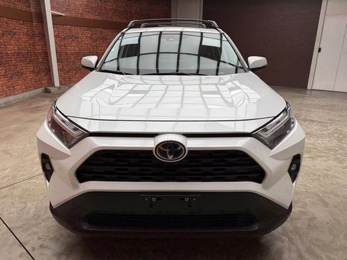 Used 2023 Toyota RAV4 XLE Premium image 9