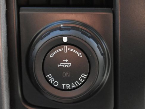 Used 2023 Ford F150 XLT w/ Trailer Tow Package image 29