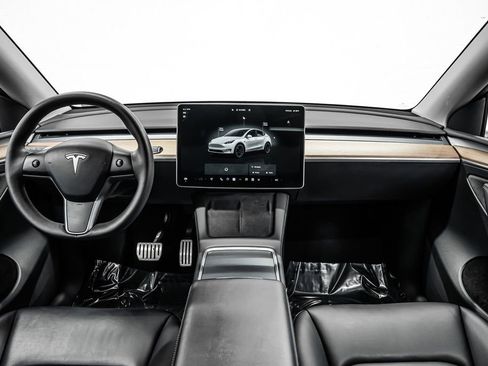 Used 2023 Tesla Model Y Long Range image 12