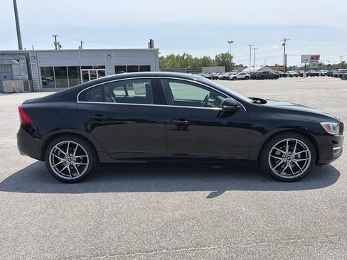 Used 2018 Volvo S60 T5 Inscription w/ Climate Package AWD/4WD image 2