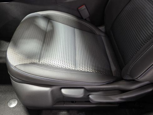 New 2026 Chevrolet Trax LT image 24