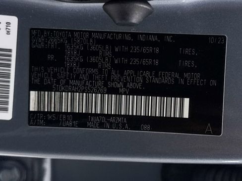 Used 2023 Toyota Highlander XLE FWD image 40