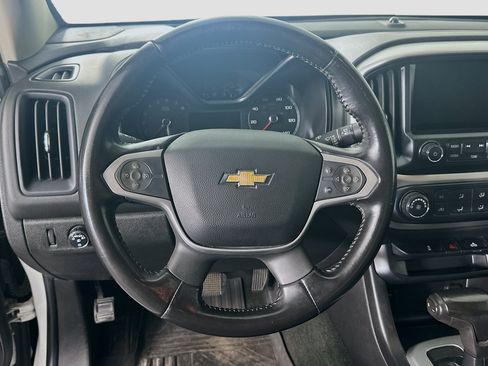 Used 2018 Chevrolet Colorado LT w/ LT Convenience Package RWD image 17
