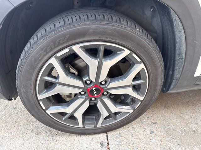 Certified 2022 Kia Seltos SX AWD/4WD image 18