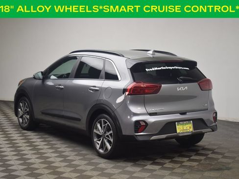 Used 2022 Kia Niro Touring Special Edition FWD image 6