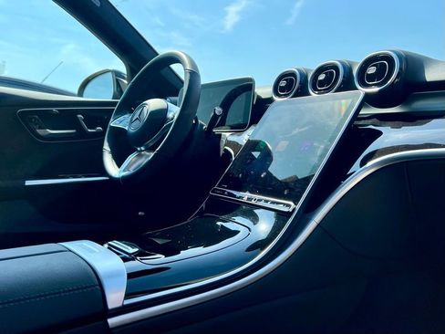 Certified 2026 Mercedes-Benz C 300 4MATIC Sedan image 9