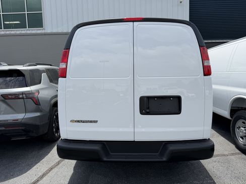 New 2026 Chevrolet Express 2500 RWD image 6