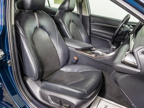 Used 2021 Toyota Camry XLE FWD image 42