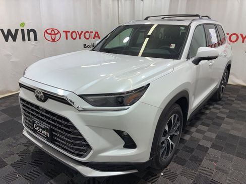 Used 2026 Toyota Grand Highlander AWD Hybrid image 3