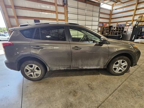 Used 2014 Toyota RAV4 LE AWD/4WD image 9