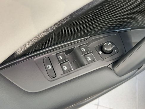 New 2026 Volkswagen Tiguan SE R-Line image 13