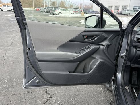 Used 2024 Subaru Crosstrek 2.0i Premium image 21