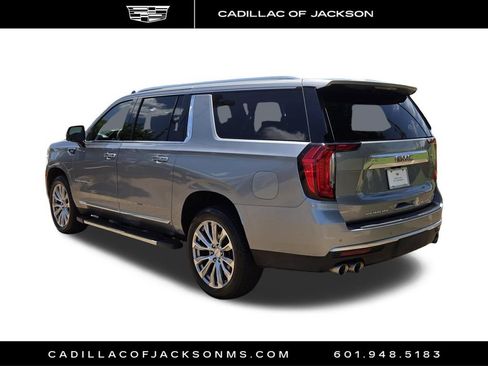 Used 2023 GMC Yukon XL Denali AWD/4WD image 30