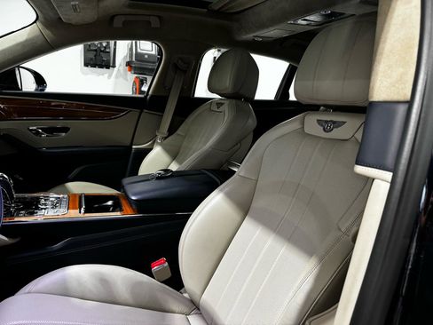 Used 2021 Bentley Flying Spur W12 AWD/4WD image 14