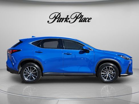 Used 2025 Lexus NX 250 FWD w/ Accessory Package (2T) image 6