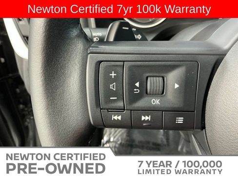 Used 2024 Nissan Rogue SV w/ SV Premium Package FWD image 29