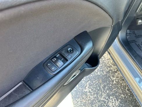 Used 2019 Dodge Challenger SXT w/ Driver Convenience Group image 12