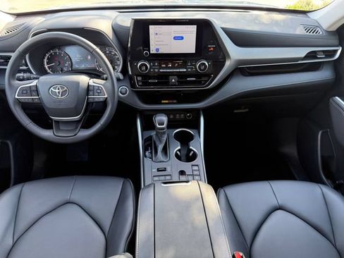 Used 2026 Toyota Highlander XLE AWD/4WD image 24
