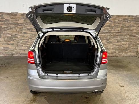 Used 2018 Dodge Journey SE w/ Blacktop Package FWD image 7