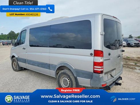 Used 2012 Mercedes-Benz Sprinter 2500 image 4