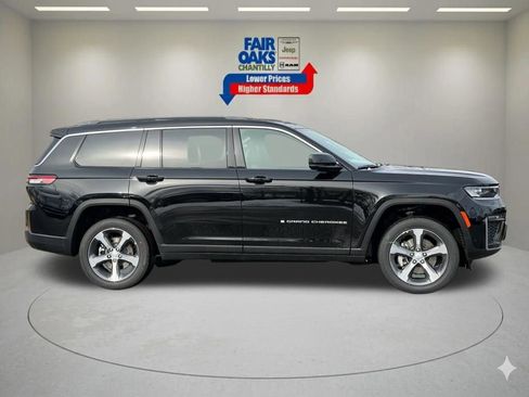 New 2026 Jeep Grand Cherokee L Limited w/ Luxury Tech Group II AWD/4WD image 4