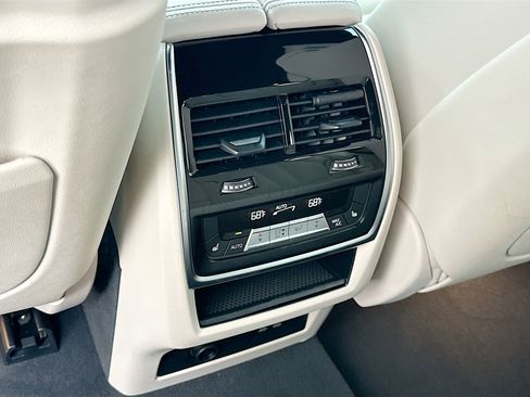 Used 2024 BMW X5 M60i image 24