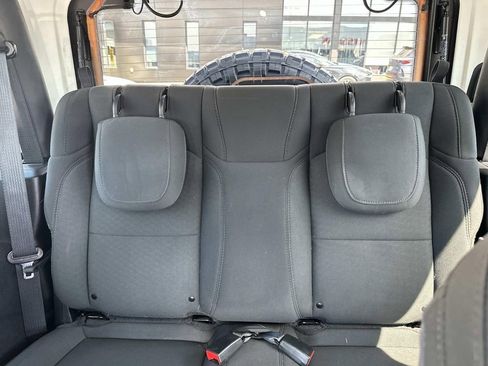 Used 2021 Jeep Wrangler Willys image 27