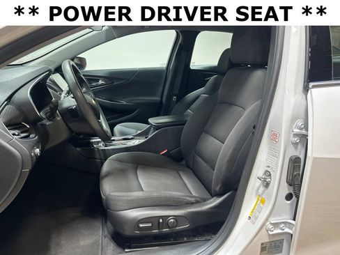 Used 2020 Chevrolet Malibu LT FWD image 9