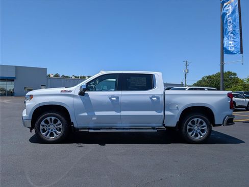 New 2026 Chevrolet Silverado 1500 LTZ w/ LTZ Premium Package AWD/4WD image 9