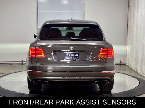 Used 2018 Bentley Bentayga AWD/4WD image 8
