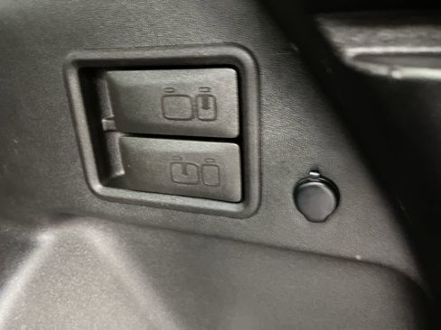 Certified 2022 GMC Terrain SLT w/ Tech Package image 32