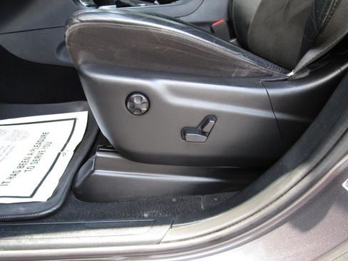 Used 2020 Jeep Grand Cherokee Altitude AWD/4WD image 18