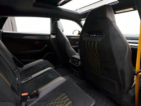Used 2023 Lamborghini Urus Performante image 10