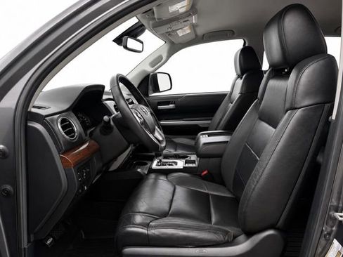 Used 2021 Toyota Tundra Limited w/ Limited Premium Package AWD/4WD image 10