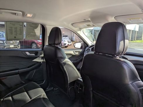 Used 2022 Ford Escape SEL w/ Technology Package image 34