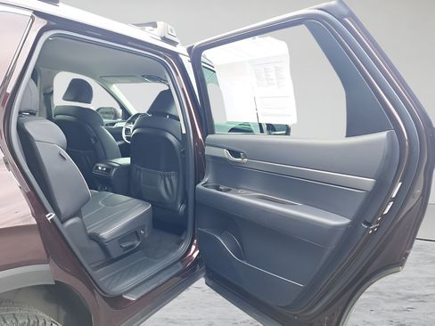Used 2023 Hyundai Palisade SEL AWD/4WD image 13