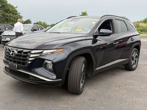 Used 2022 Hyundai Tucson SEL w/ Cargo Package AWD/4WD image 3
