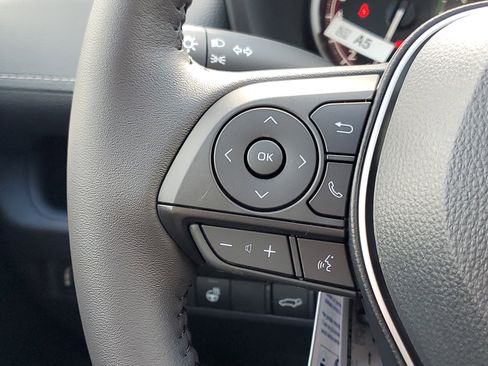 Used 2025 Toyota RAV4 XLE image 25