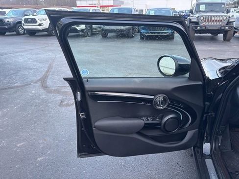 Used 2023 MINI Cooper S w/ Signature Upholstery Package FWD image 13
