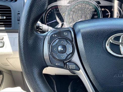 Used 2013 Toyota Venza LE FWD image 11