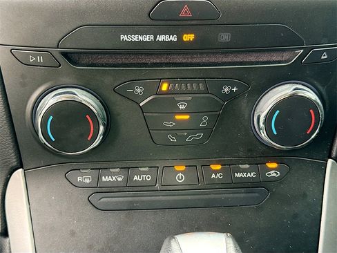 Used 2018 Ford Edge SEL w/ Cargo Accessory Package image 16