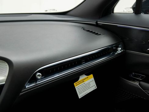 New 2026 Cadillac Lyriq Sport image 28