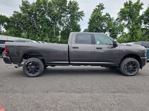 New 2026 RAM 2500 Big Horn AWD/4WD image 8