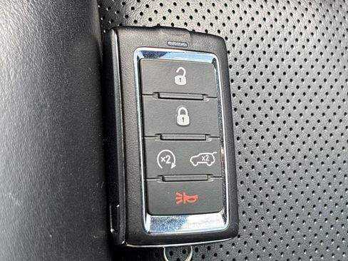 Used 2022 Jeep Grand Cherokee Overland w/ Adv Protech Group III AWD/4WD image 47