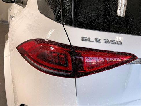 Used 2022 Mercedes-Benz GLE 350 4MATIC image 34
