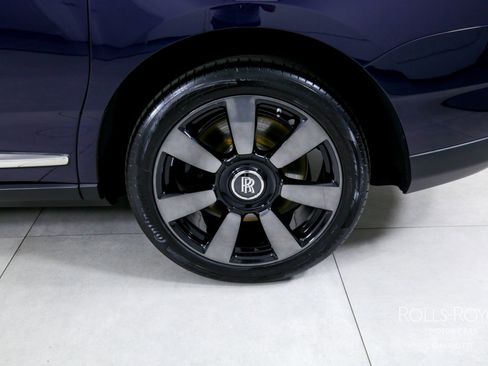 Used 2023 Rolls-Royce Cullinan image 37