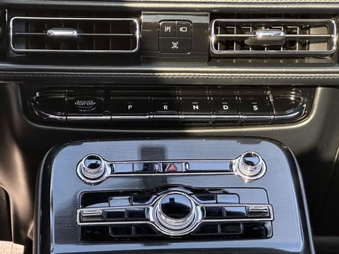 Used 2022 Lincoln Nautilus Reserve w/ Monochromatic Package image 20