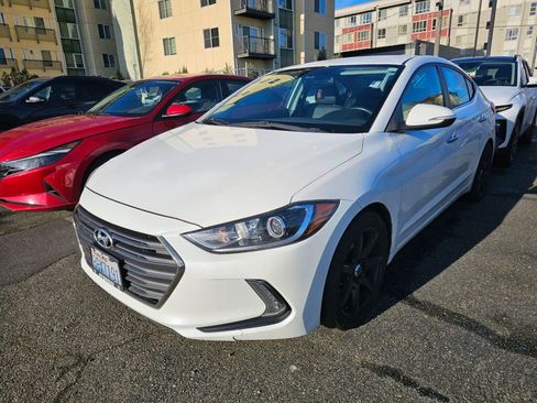 Used 2017 Hyundai Elantra Limited image 3
