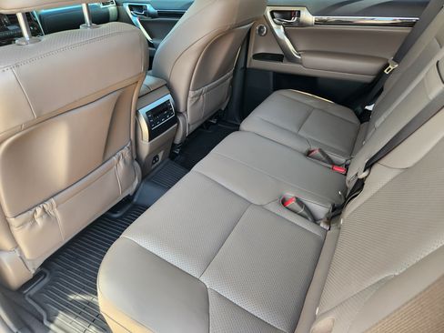 Used 2023 Lexus GX 460 Luxury w/ Accessory Package AWD/4WD image 13