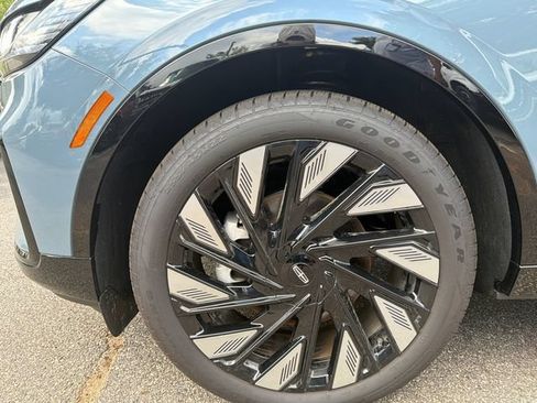 New 2026 Lincoln Nautilus Reserve w/ Jet Appearance Package AWD/4WD image 12
